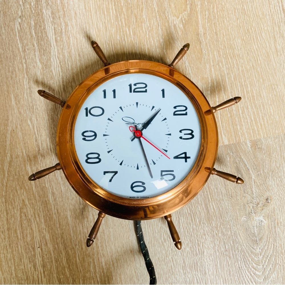 Vintage Ingram Small copper tone Starburst wall clock. Nautical Wall Clock